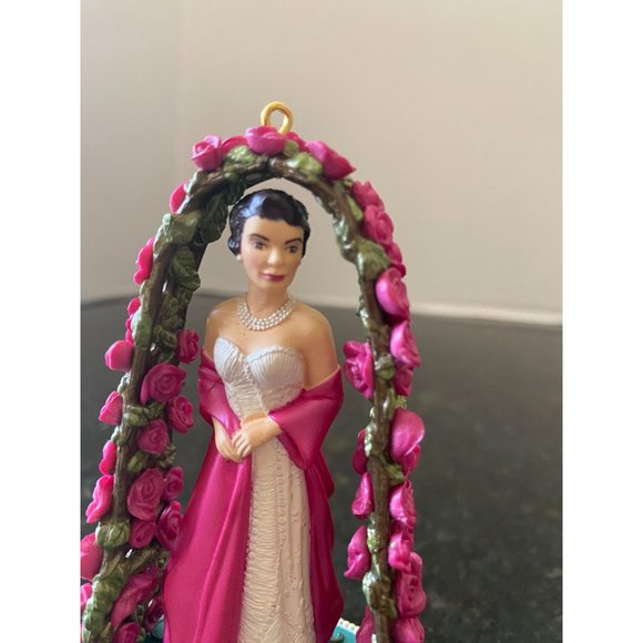 Heirloom Carlton Cards First Lady Jacqueline Kennedy Ornament,  2nd in Collectio - Picture 7 of 9